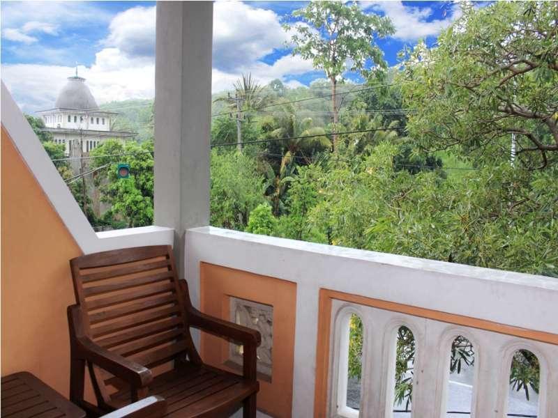 Baru Dua Beach Hotel บันยูวังงี ภายนอก รูปภาพ