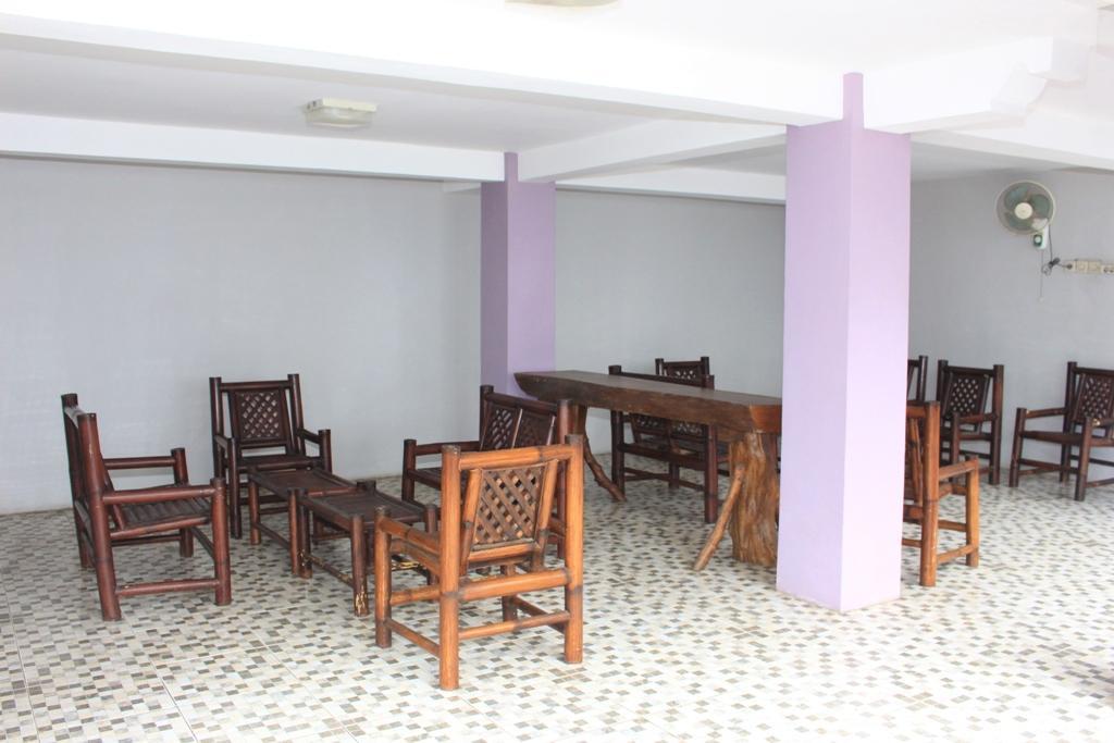 Baru Dua Beach Hotel บันยูวังงี ภายนอก รูปภาพ